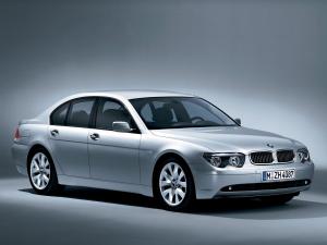 BMW 745i 2001 года